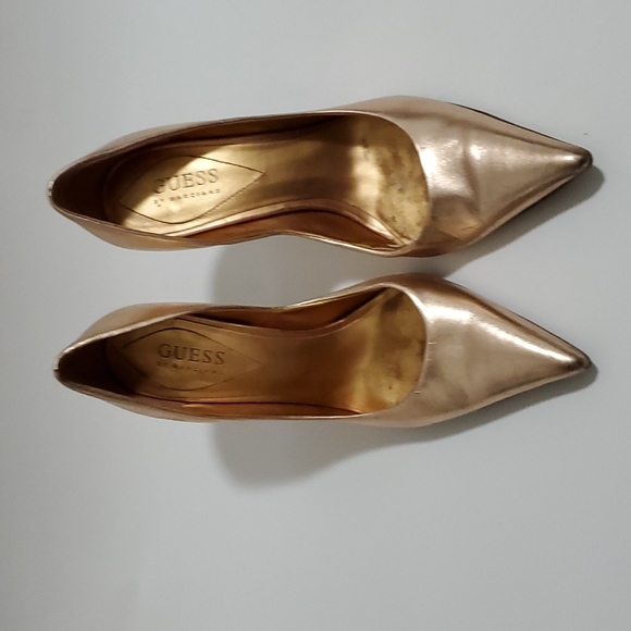 GUESS Rose Gold Pumps - Picture 4 of 6